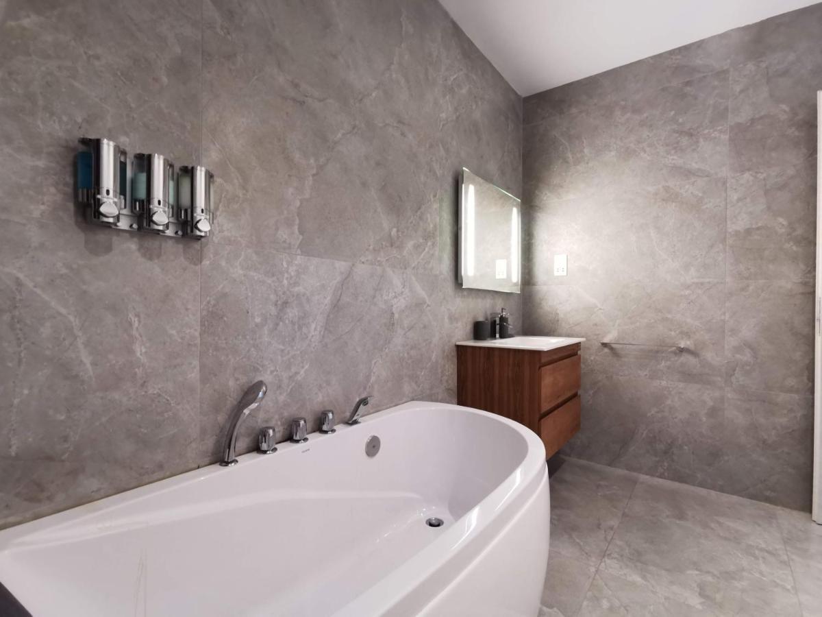 Duplex Maisonette With Heated P-Pool And Jacuzzi Saint Julian's Exterior photo